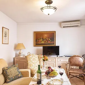 Beautiful In With Kitchenette Apartamento